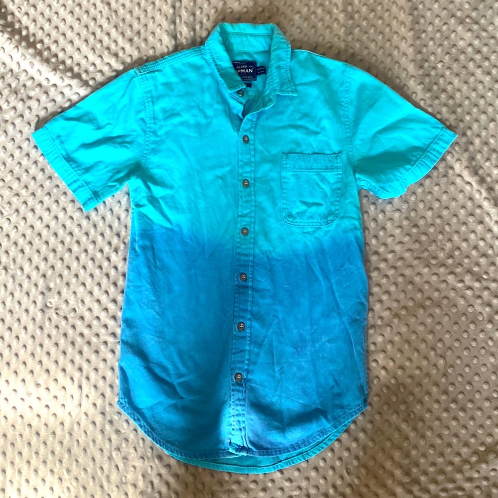 Casual, short sleeve button down